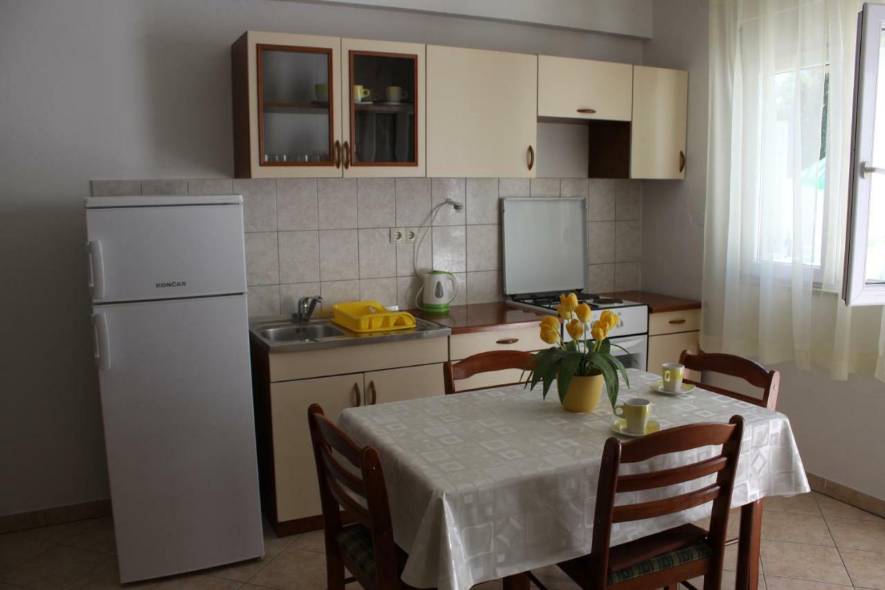 Adria Apartments Stobreč Exteriör bild