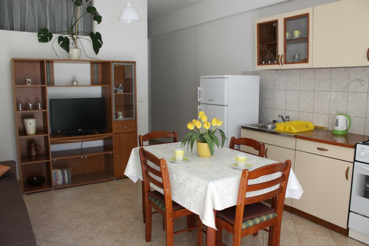 Adria Apartments Stobreč Exteriör bild