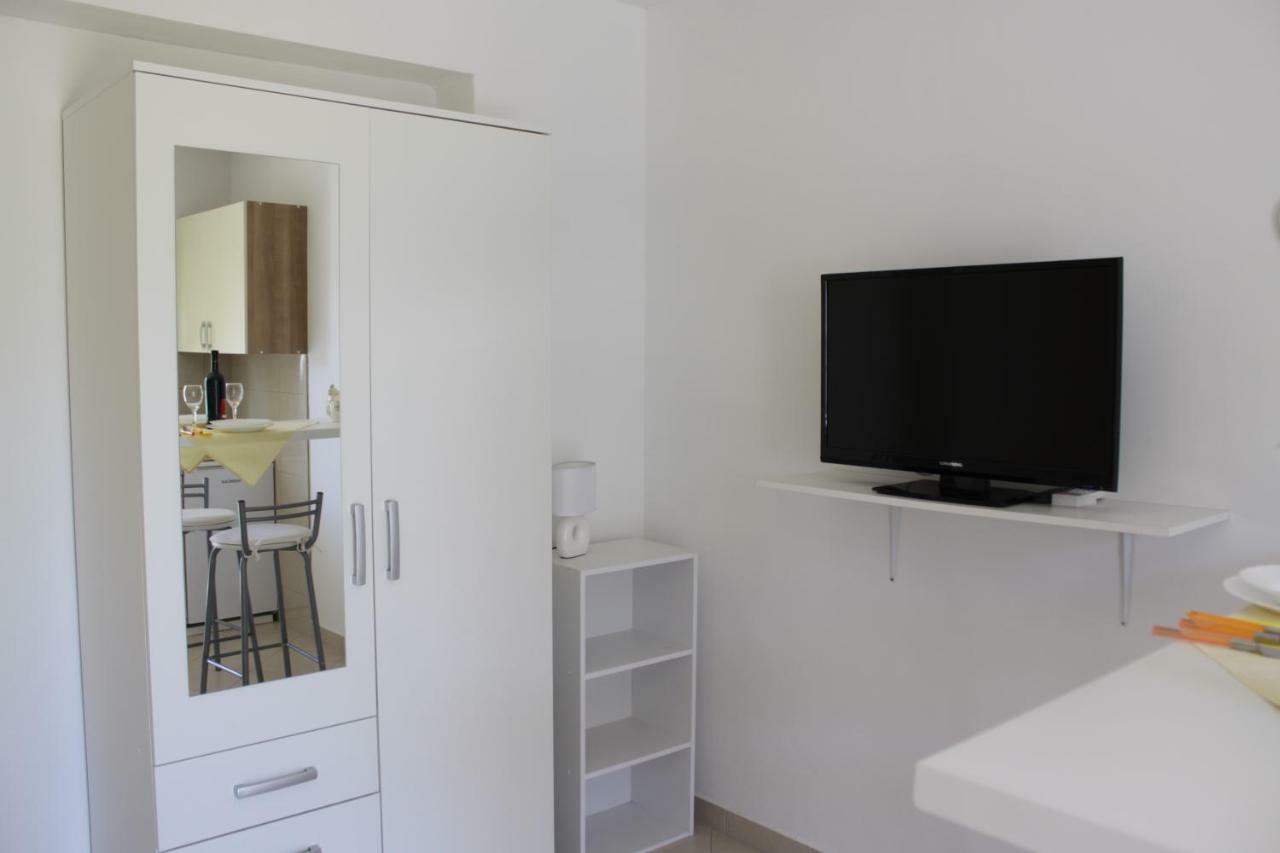 Adria Apartments Stobreč Exteriör bild
